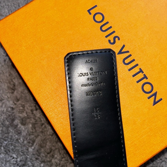 Black Louis Vuitton belt - Picture 4 of 5